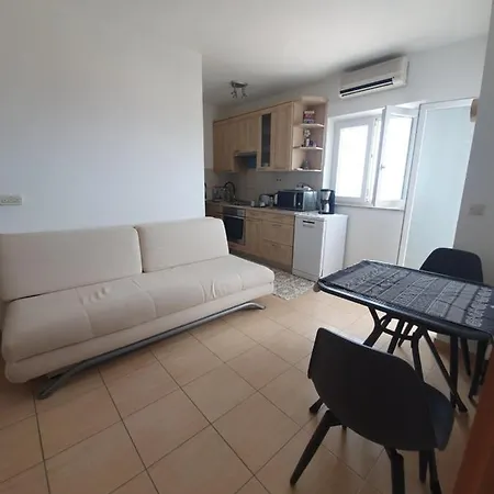 Paerla Apartment *